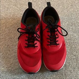 Women’s Nike Air Max Thea, Red size 8.5usa